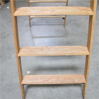 Werner Model W368 8 Ft Wood Ladder