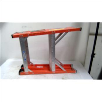 Werner Step Stool, 2 Ft Overall Ht, 300 Lb Load Cap