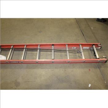 Werner TYPE 1A Fiberglass D-Rung Extension Ladder