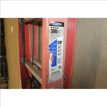 Werner TYPE 1A Fiberglass D-Rung Extension Ladder