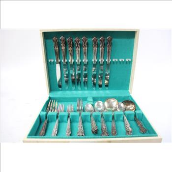 WM. Rogers Silverware, 30+ Pieces