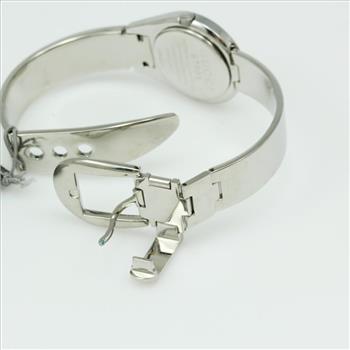 Womens Gucci 6700L Buckle Watch