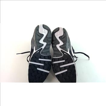 Womens Nike Shoes, Size 9