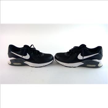 Womens Nike Shoes, Size 9