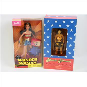 Wonder Woman Action Figures And Book