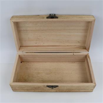Wooden Hindge Trinket Box