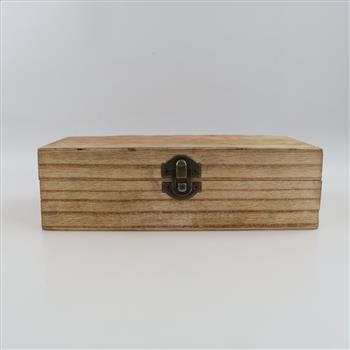 Wooden Hindge Trinket Box