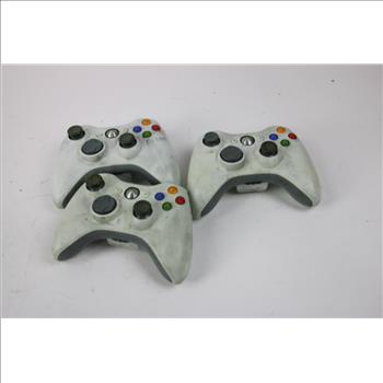 XBox And Wii Games With Wii RVL-001 And Xbox 360 Controllers, 20 Pieces