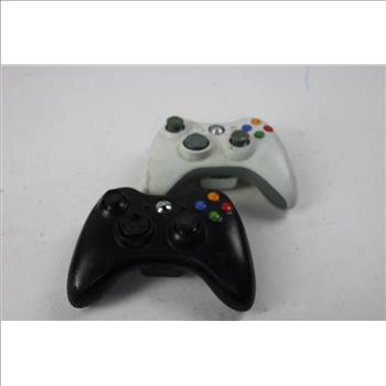 Xbox Console, Controllers, 2 Pieces