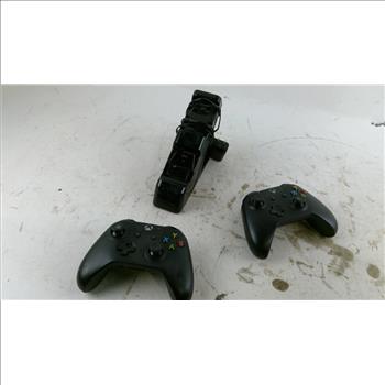 Xbox One Controllers And More 3 Pieces