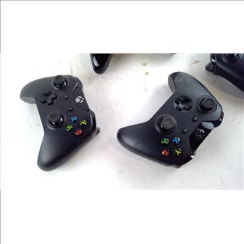 Xbox One Controllers And More 4 Pieces