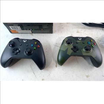 Xbox One Controllers And More 6 Pieces