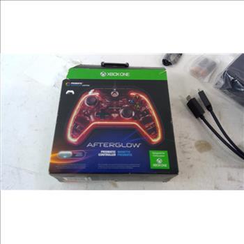 Xbox One Controllers And More 6 Pieces