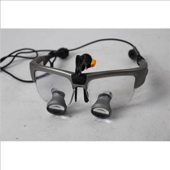 XV1 Loupe + Light In Case