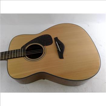 Yamaha Acoustic Guitar