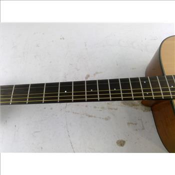 Yamaha Acoustic Guitar
