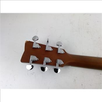 Yamaha Acoustic Guitar