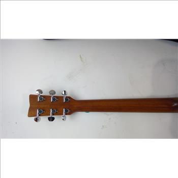 Yamaha Acoustic Guitar