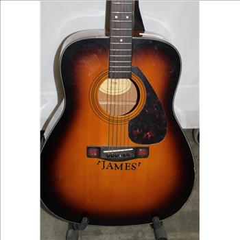 Yamaha Acoustic Guitar