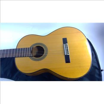 Yamaha Acoustic Guitar