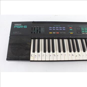 Yamaha Electric Keyboard