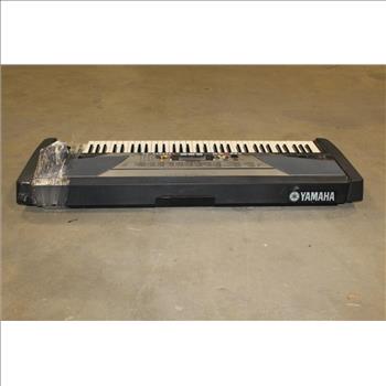 Yamaha Electric Keyboard