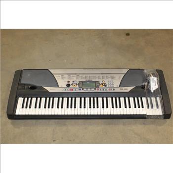 Yamaha Electric Keyboard