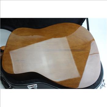 Yamaha F335 Acoustic Guitar