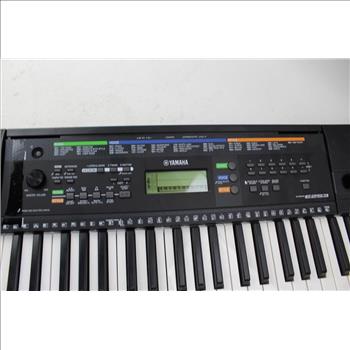 Yamaha PSR-E253 Portable Keyboard