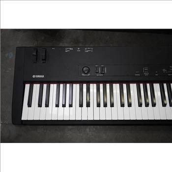 Yamaha Stage Piano CP33 With Case