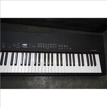 Yamaha Stage Piano CP33 With Case