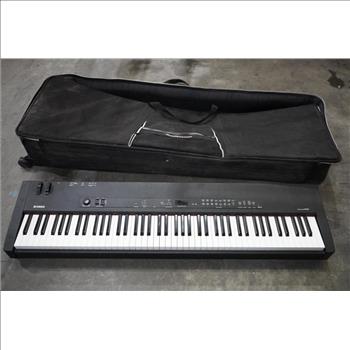 Yamaha Stage Piano CP33 With Case