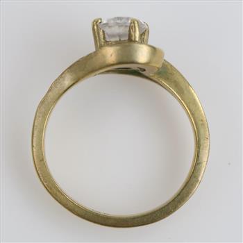 Yellow Metal Clear Stone Fashion Ring