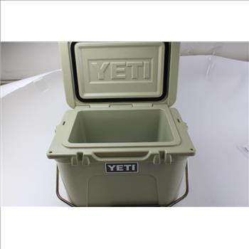 Yeti Cooler With Freezer Block