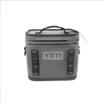 YETI Hopper Flip 8