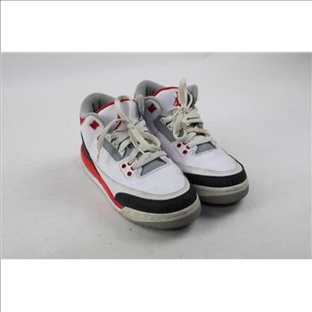 Youth 5.5Y Jordan 3 Retro Fire Red Sneakers
