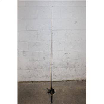 Zebco Fishing Pole With Daiwa Fishing Reel