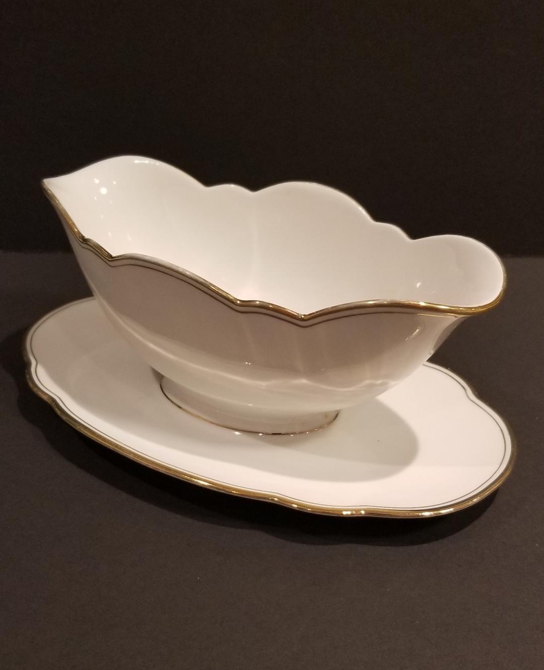 VTG Bareuther Bavaria Gravy Boat with Under Plate White with Gold Trim