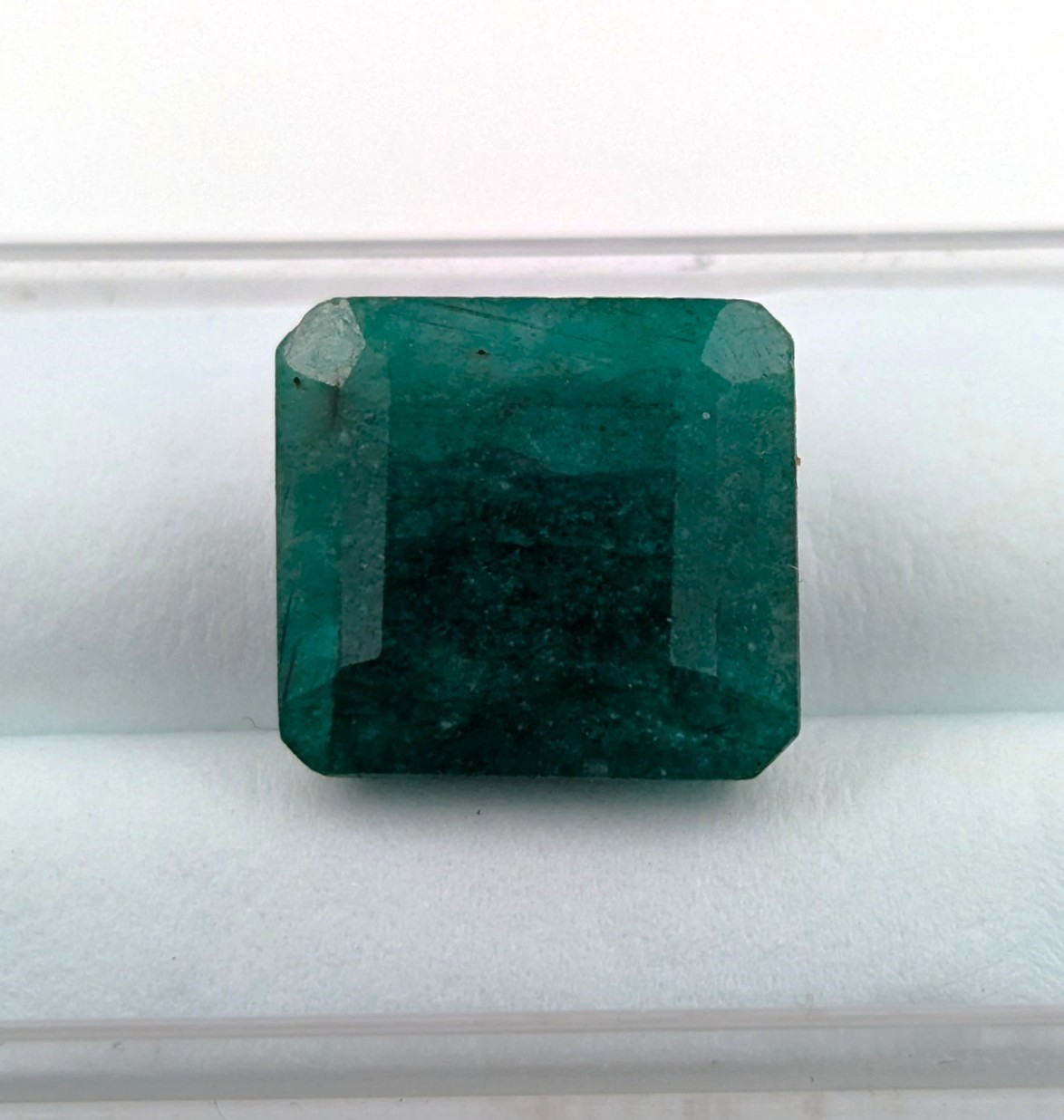 7.6 Carat Emerald Gemstones Appraised $11,020.00