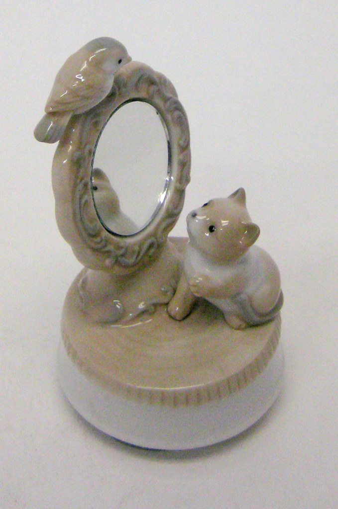 Otagiri Cat and Bird Music Box Property Room