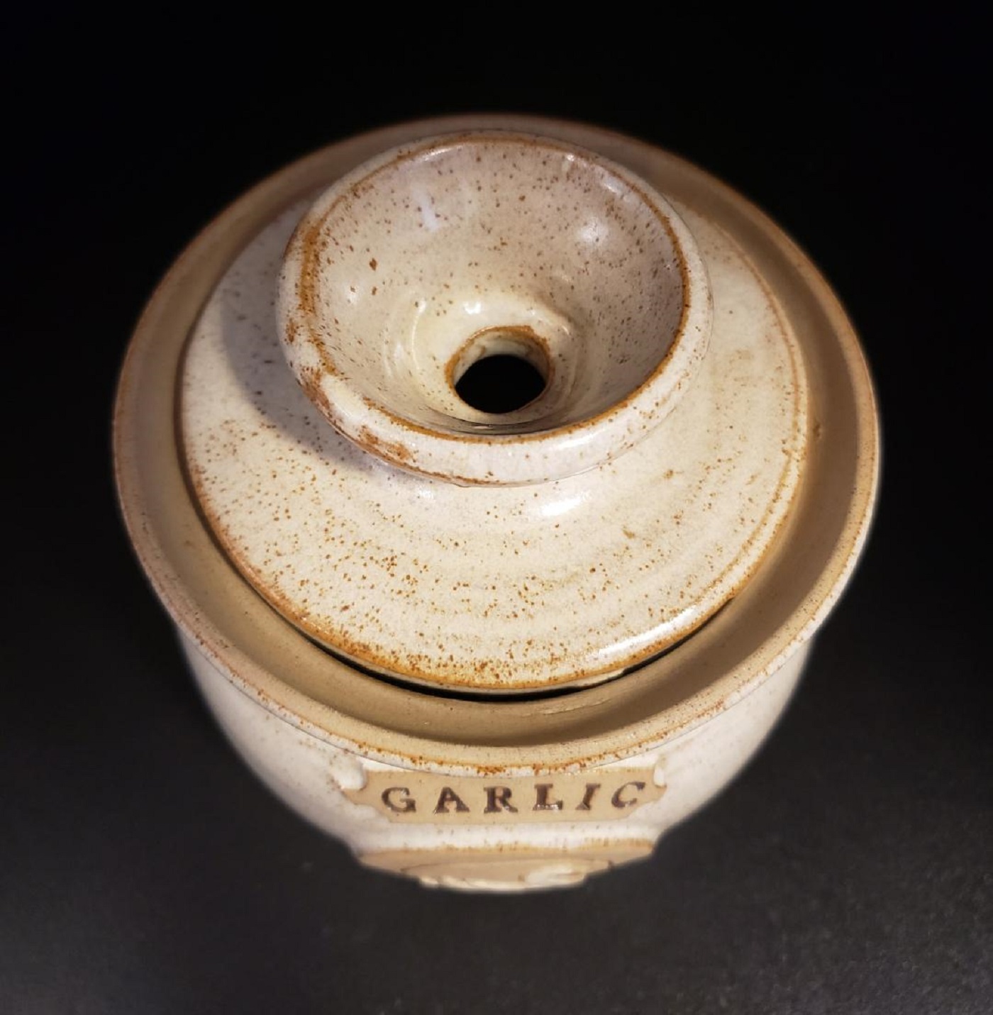 Vintage Hull Oven Proof Pottery Garlic Keeper/Jar Property Room