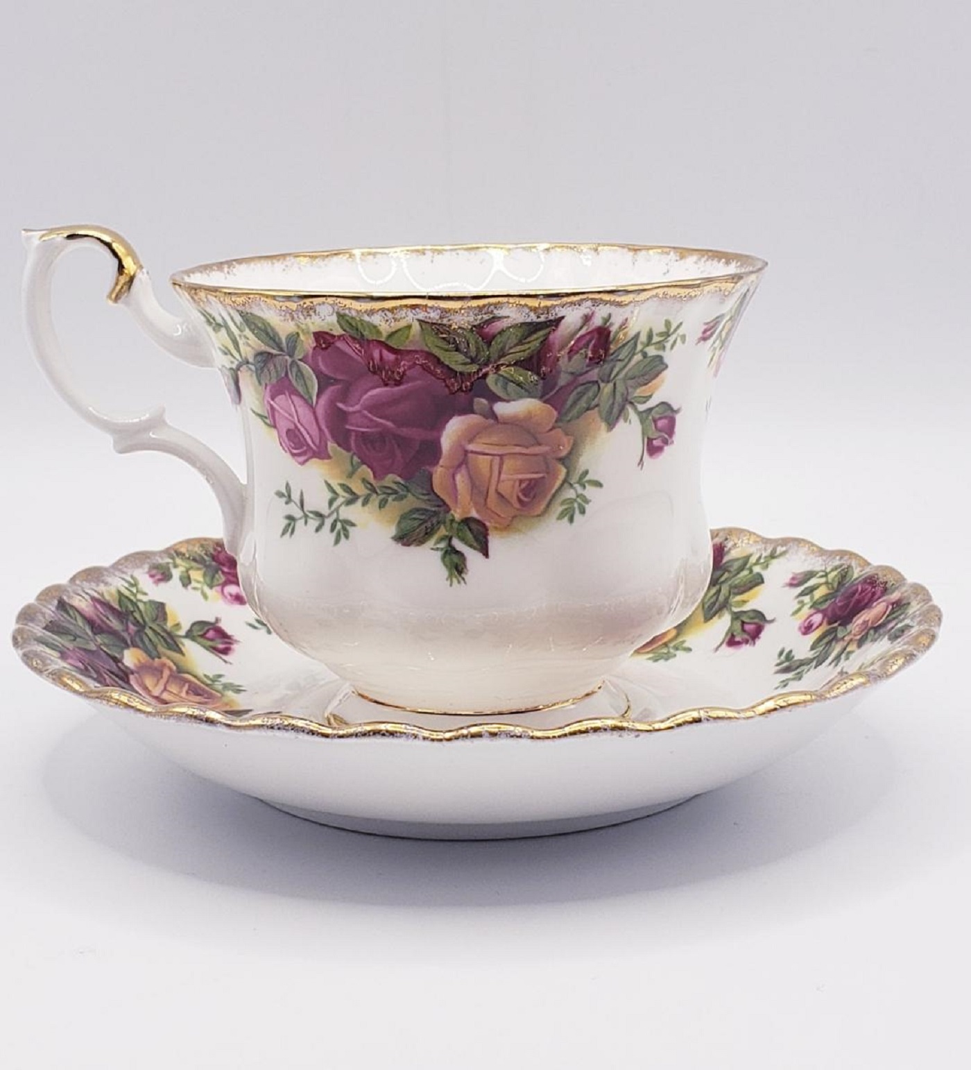 VTG Royal Albert Old Country Roses Teacup and Saucer Set Made in England Property Room