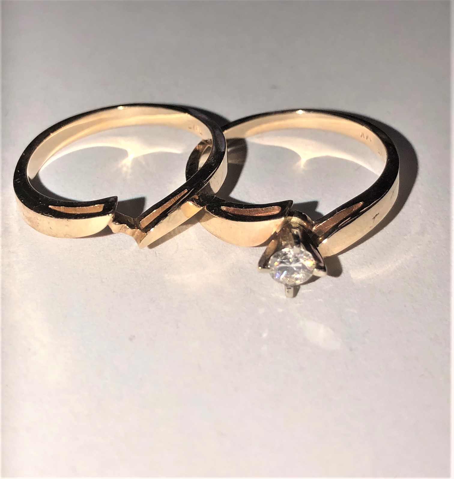 14 Kt Gold Diamond Ring w/Keeper Appraised 1,100.00 Property Room