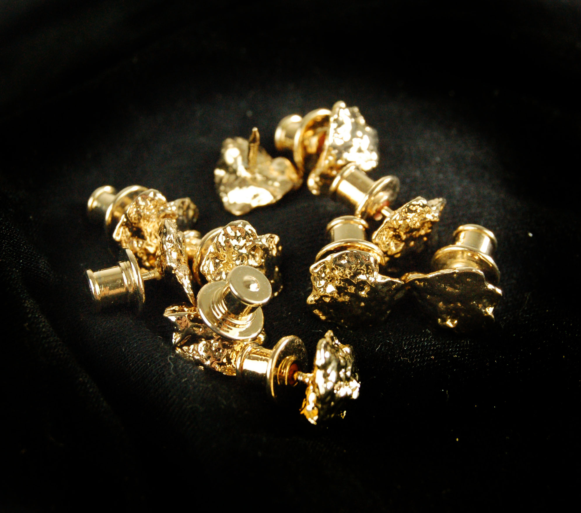 GOLD PLATED GOLD NUGGET TIE/LAPEL PINS 5 In Package Property Room