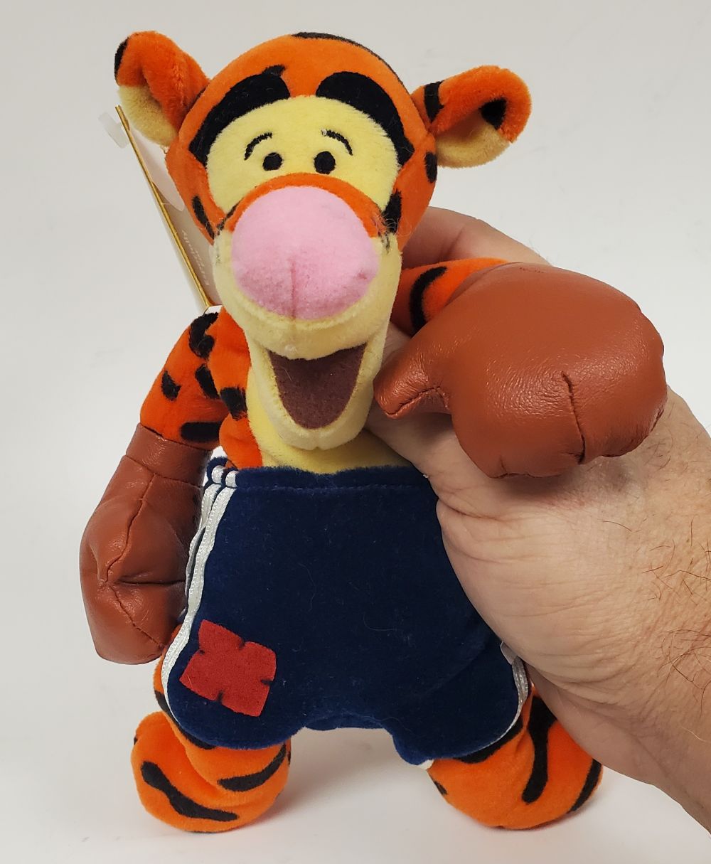 Vintage NWT New Boxer Tiger 9" Mini Bean Bag Disney Store Canada Exclusive
