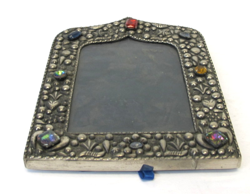 Vintage Indo/Asian Style Picture Frame Property Room