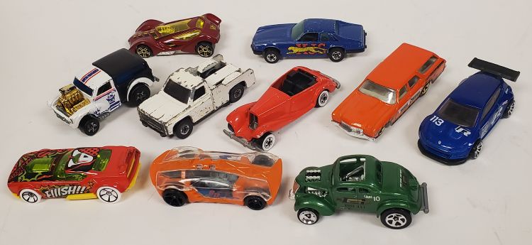 Vintage Hot Wheels Die Cast Cars & Trucks Lot of 10 PCS Malaysia