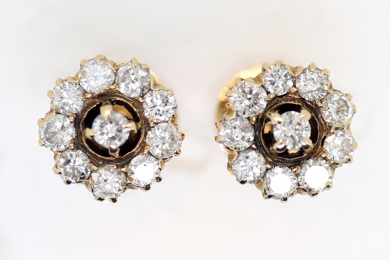 18 Kt Gold Diamond Earrings 2.00 Carats