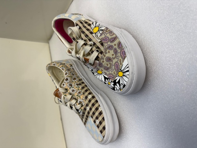 Vans "Off The Wall" Ladies Shoes Sz 4.5M