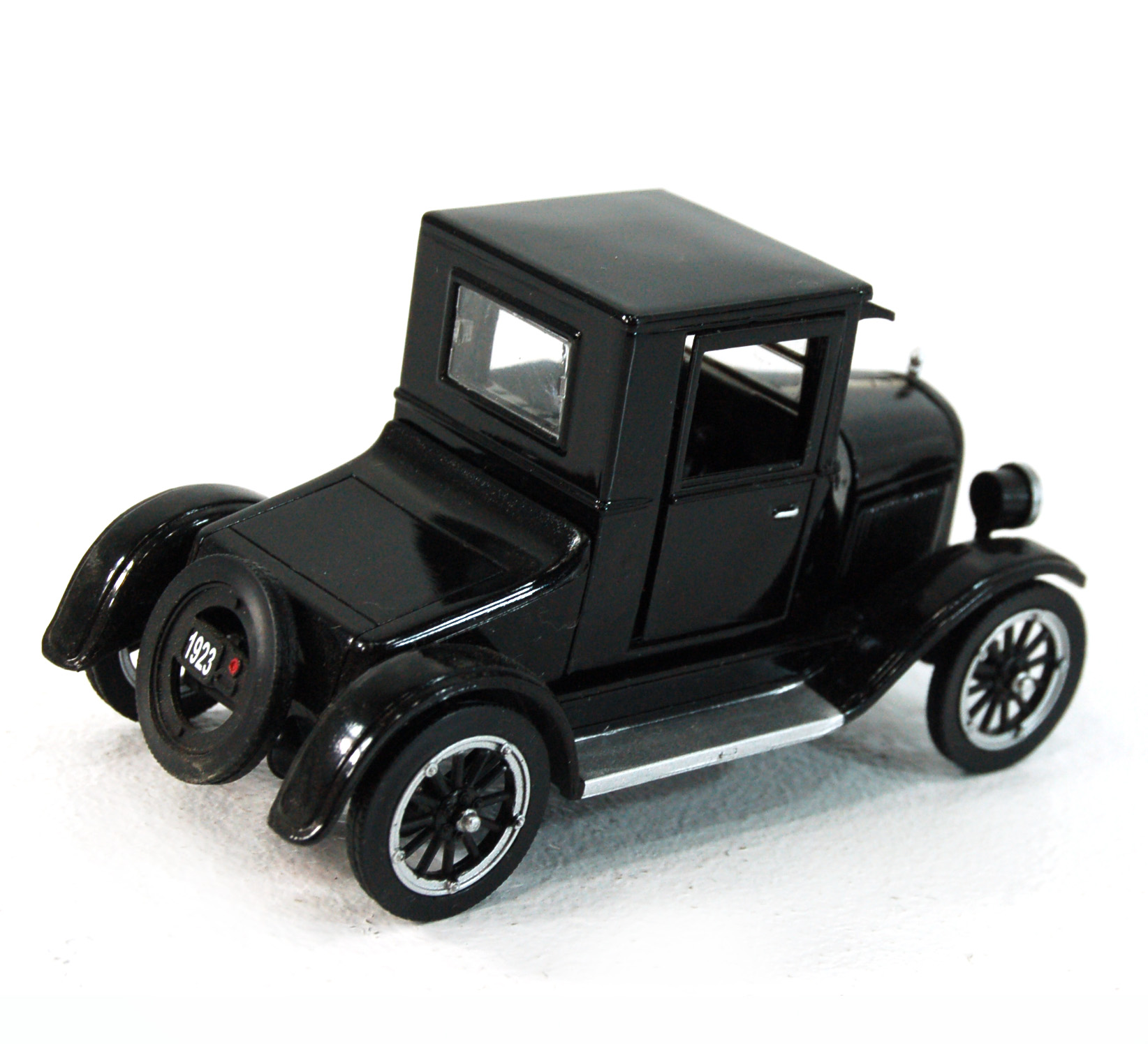 National Motor Museum Mint Co. Model Car / Collectible 1923 Chevrolet